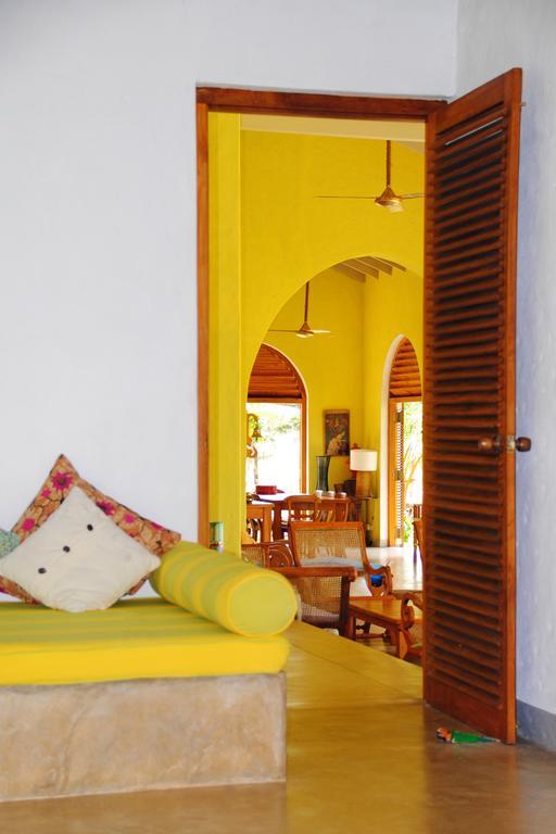 Khomba Beach House Alankuda ภายนอก รูปภาพ