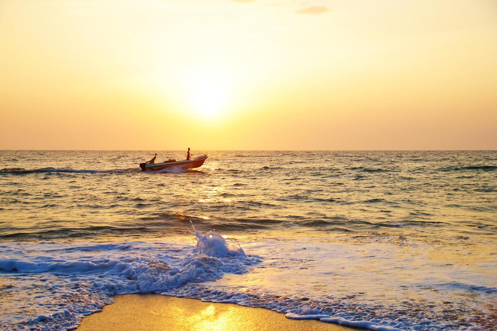 Khomba Beach House Alankuda ภายนอก รูปภาพ