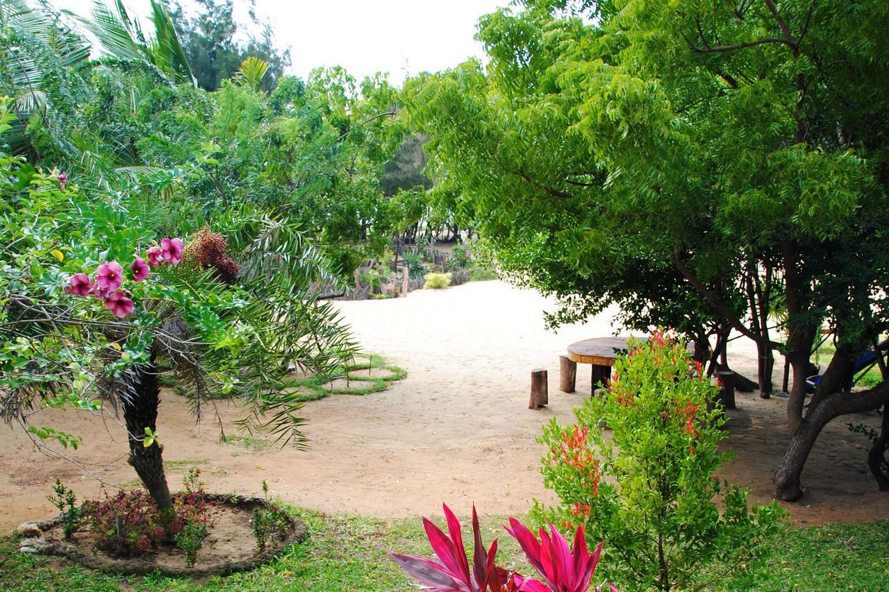 Khomba Beach House Alankuda ภายนอก รูปภาพ